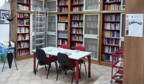 Interno Biblioteca